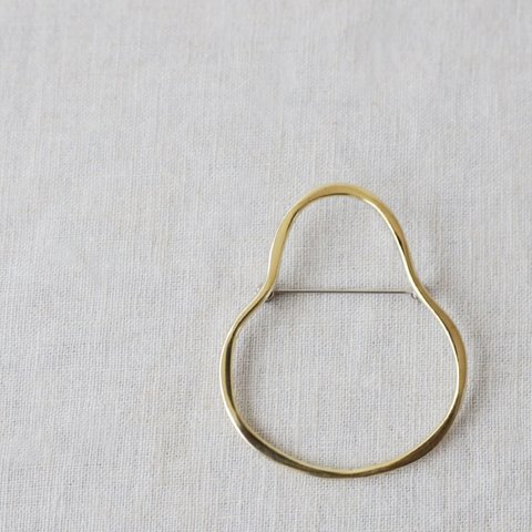 母の日ＳＡＬＥ　真鍮　Brass　まあるい だるま　真鍮ブローチ ピン日々の装いに 達磨 ゴールドX22D 