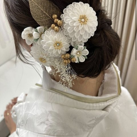 花嫁に捧ぐ　つまみ細工の髪飾り　結婚式