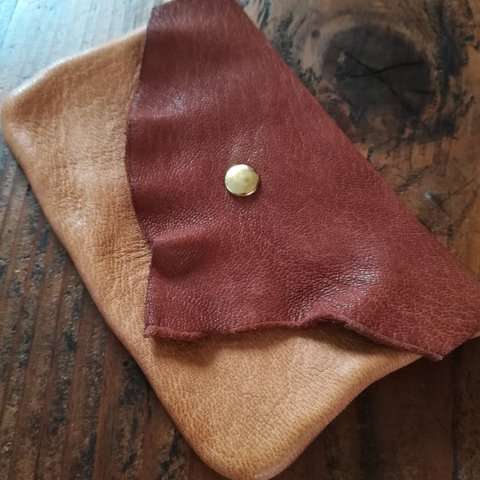 本革　キャメルｘ赤茶　カードケース　イタリアホック　山羊革