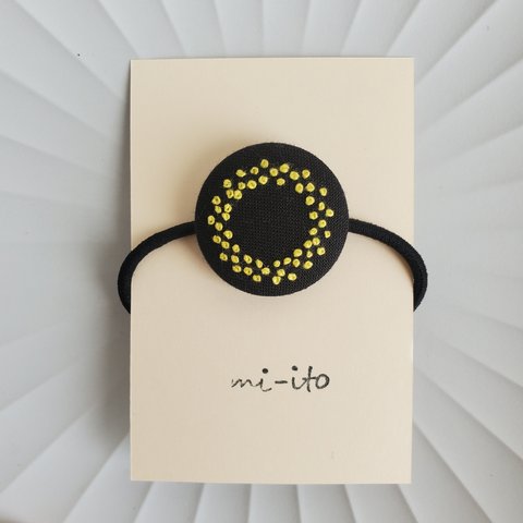 刺繍ヘアゴム🌷　no.1360   くるみボタン　💛送料無料💛　