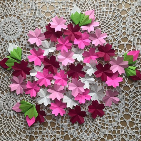 再販 折り紙 桜 サクラ 花びらと蕾 4色 切り紙 ピンク 濃いピンク ぼたん色 白色 壁面飾り 施設 病院 保育園