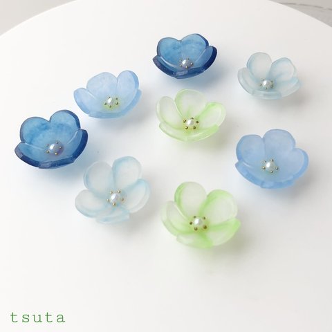 【再販】冬色芙蓉の花ピアス