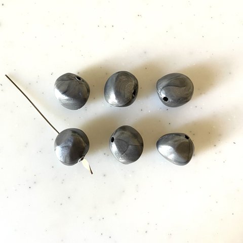 Vintage Silver Grey Geometric Oval Beads