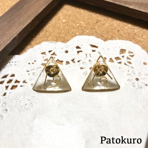 金具のピアス