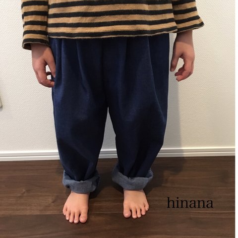 ロールアップパンツ