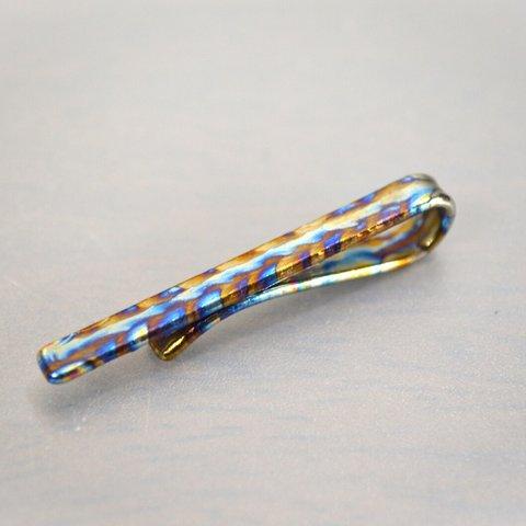 Titanium tie bar・鍛造純チタンネクタイピン５０mm=ブルーフレイムB=