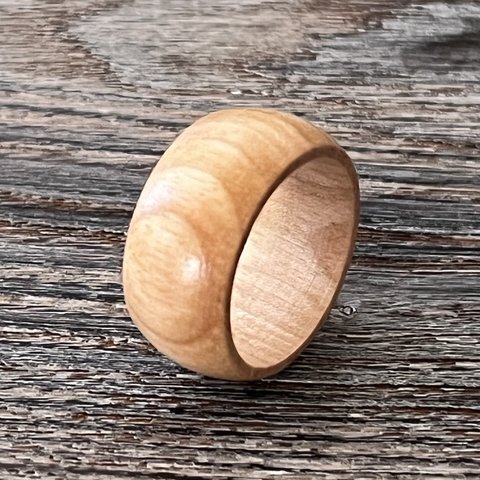 斧折樺（オノオレカンバ）の木の指輪