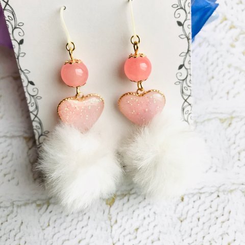 ふわふわスノーピンクハート♡ピアス・イヤリング♪濃いピンク