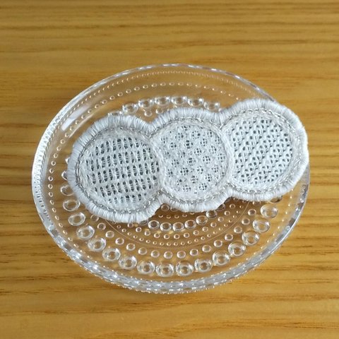 白糸レースのバレッタ*シュヴァルム刺繍*