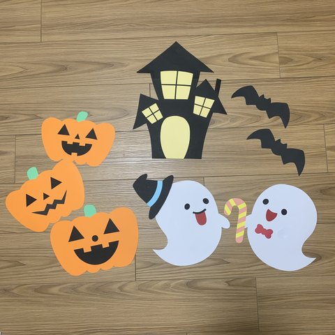 秋も中盤！！値段下げしました！！壁面飾り　ハロウィン