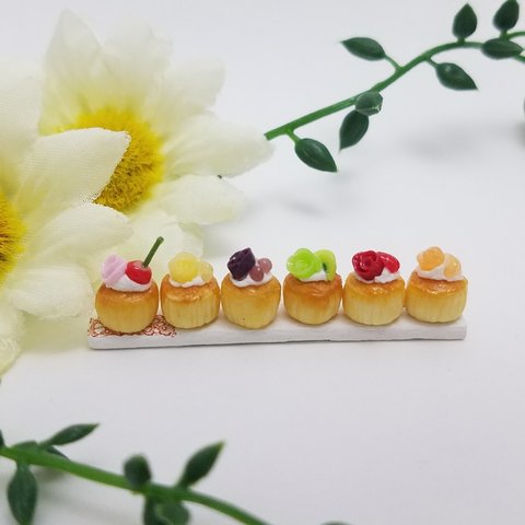 ミニチュアフード♡ころんとカワイイ6種の姫系薔薇とフルーツのコラボカップケーキ