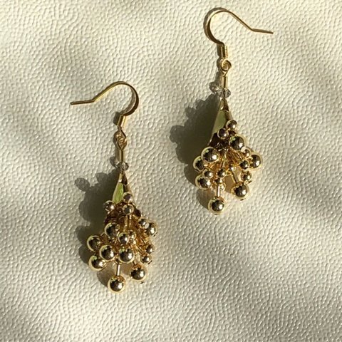 Bouquet pierced earrings／Metal 片耳ピアス