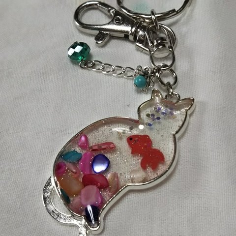 猫の中に金魚が泳ぐキーホルダー★和風 silver