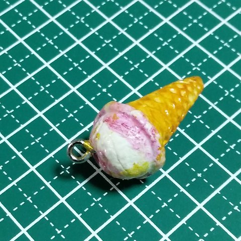 粘土のアイスクリーム