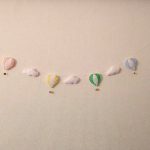 気球と雲のガーランド