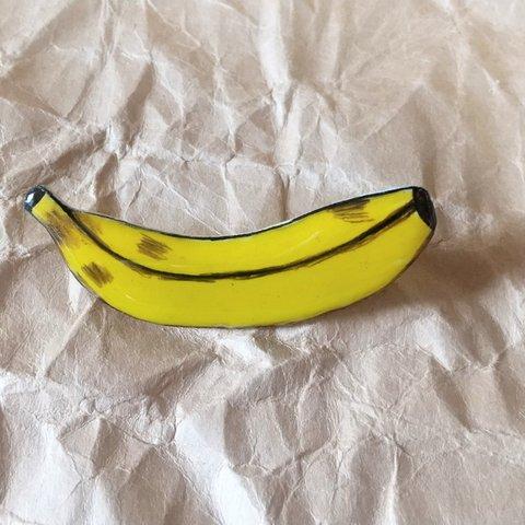 ブローチ　バナナ