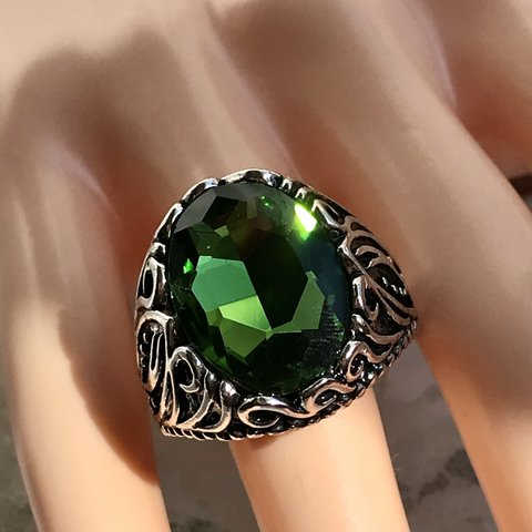 萌葱色（もえぎいろ）vintage glass ゴシック ring（１２～２７～３０号）