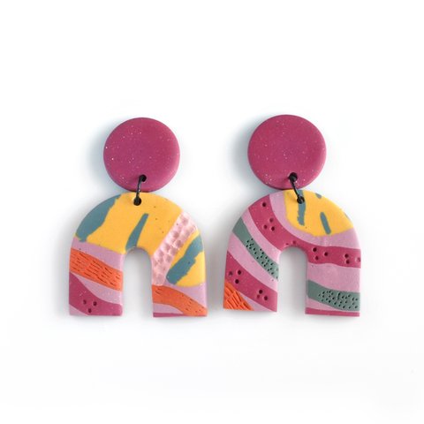 ポリマークレイの揺れる90’s柄ピアスorイヤリング　タイガー　＜ミニUアーチ＞／Polymer clay 90’s patterned dangle earrings 