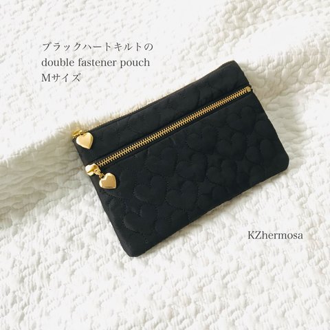 Mサイズ　ブラックハートキルトのdouble fastener pouch ダブルファスナーポーチ　ハート　マスクケース　通帳