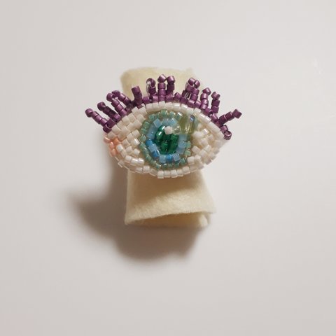 ビーズ刺繍リング　Eye ring no.1