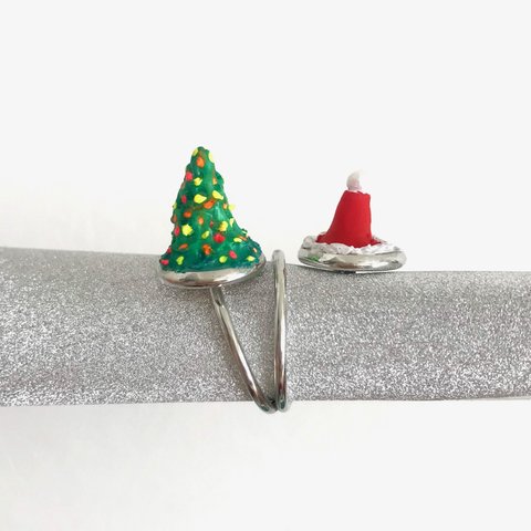 【クリスマス】 スノードームクリエイターが作った 2連リング　指輪　アクセサリー　サンタクロース　クリスマスツリー