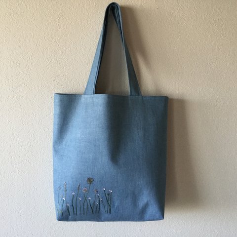 (送料無料)手刺繍入りトートバッグ　ブルー