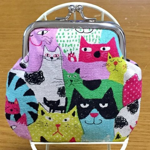 ねこ柄がま口財布