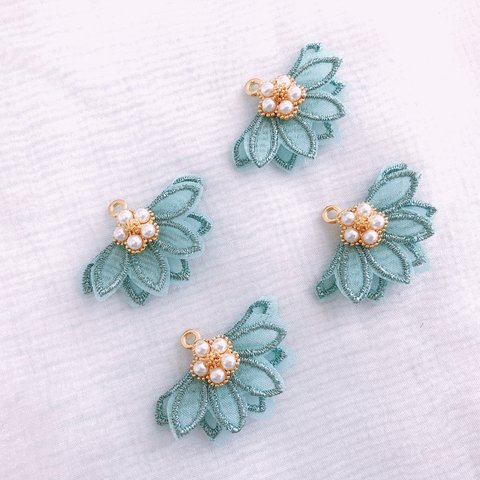 ☆#25(4pcs)＊フラワータッセル＊