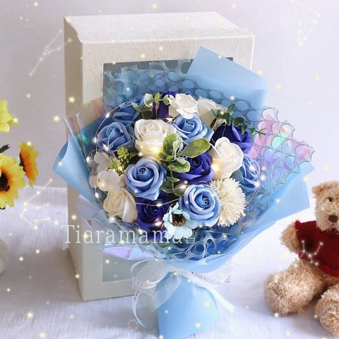 LEDライト付き青い輝きソープフラワー　アロマソープ　薔薇の花束　