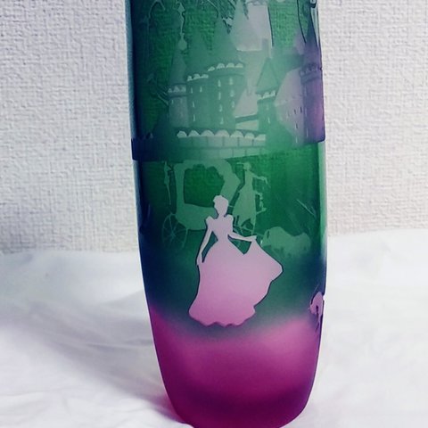 シンデレラのガラスの花瓶(緑/ピンク)