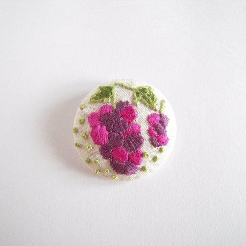 初秋_ぶどうのブローチ_#122_ grape brooch