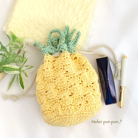 黄色パイナップルみたいな手編みの巾着レースポーチ