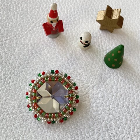 クリスマスアクセサリー　ビーズ刺繍ブローチ　クリスマス🎄