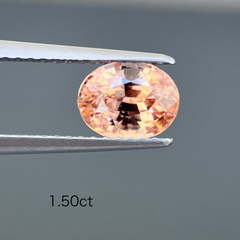 天然石ジルコンルース　Natural Zircon  1.5 ct