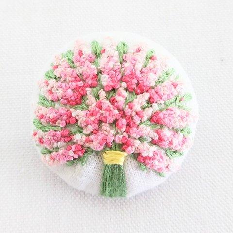 ビビッドピンクの花束　刺繍ブローチ 