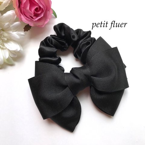 売れてます❤︎120超え *basic ribbon*シュシュ black