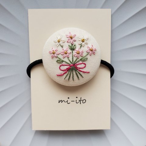 刺繍ヘアゴム or ブローチ🌷　no.1448   くるみボタン　 💛送料無料💛　