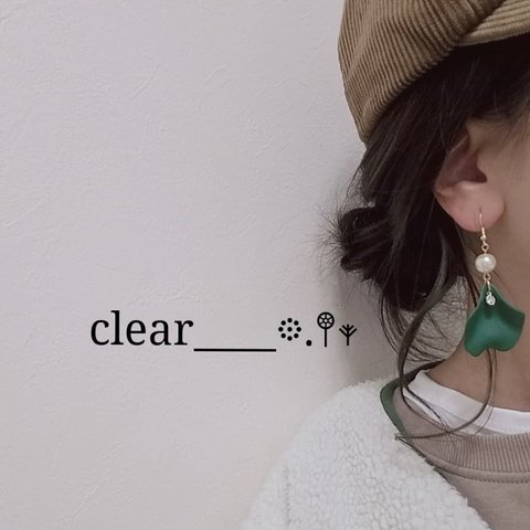 花びらアクセ♡グリーンカラー⚘ ⁾⁾フラワーピアス•.❥花びらパーツ⚘ ⁾⁾ゆらゆら揺れて可愛いです☺︎