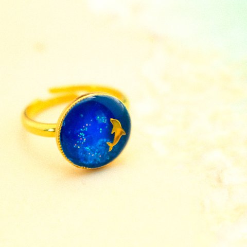 真夏のイルカring　フリーサイズ　ゴールド金具