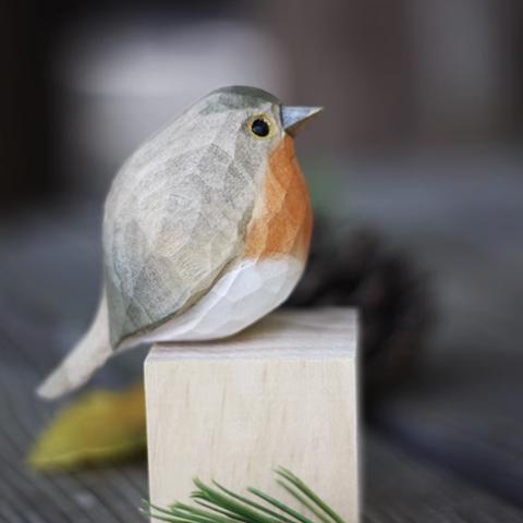 新しいスタイル　小鳥木彫り  鳥のペンダント  肥えた小鳥　木彫り小鳥　小鳥実木 
 誕生日プレゼント手芸実木のデスクトップ飾り  動物木彫  彫刻飾りX12