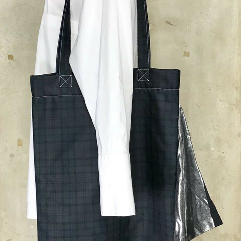 【SALE】 ショルダーバッグ チェック グレー スルー ポケット シルバー