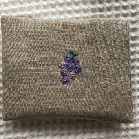 刺繍のティッシュケース（ミニサイズ）☆葡萄