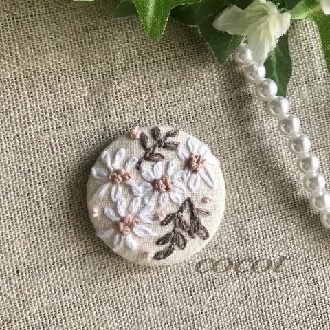 刺繍ブローチ　ヘアゴム　マーガレット