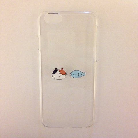 三毛猫さんちゃんとお魚○iPhoneケース