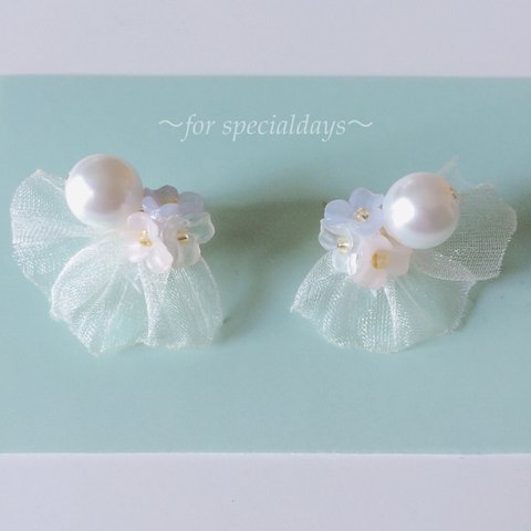 Airy bouquet ピアス