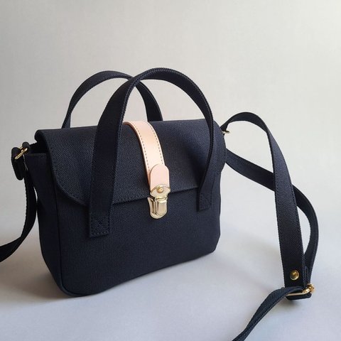 shoulder handbag /KURASHIki〈black〉