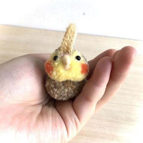 ちびちびもけもけオカメインコ(シナモン)さんのキーホルダー(ボールチェーン)