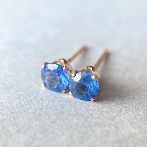 【藍晶石】カイヤナイトのスタッドピアス【14KGF 4ｍｍ】