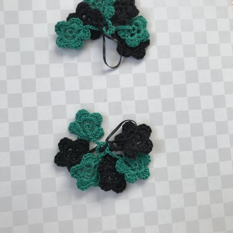 ヘアゴム　黒緑　花