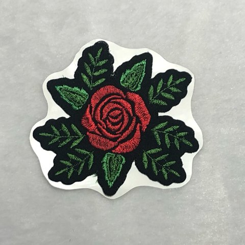 ★刺繍シール★ ステッカー　薔薇と植物　約85×80mm